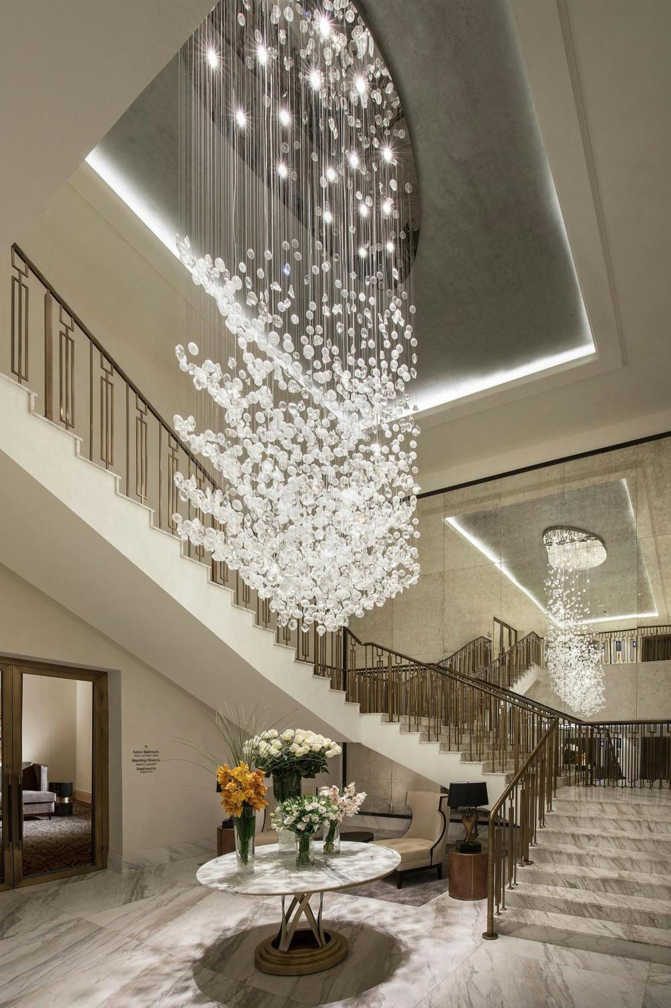 Отель The St. Regis Astana Экстерьер фото A chandelier