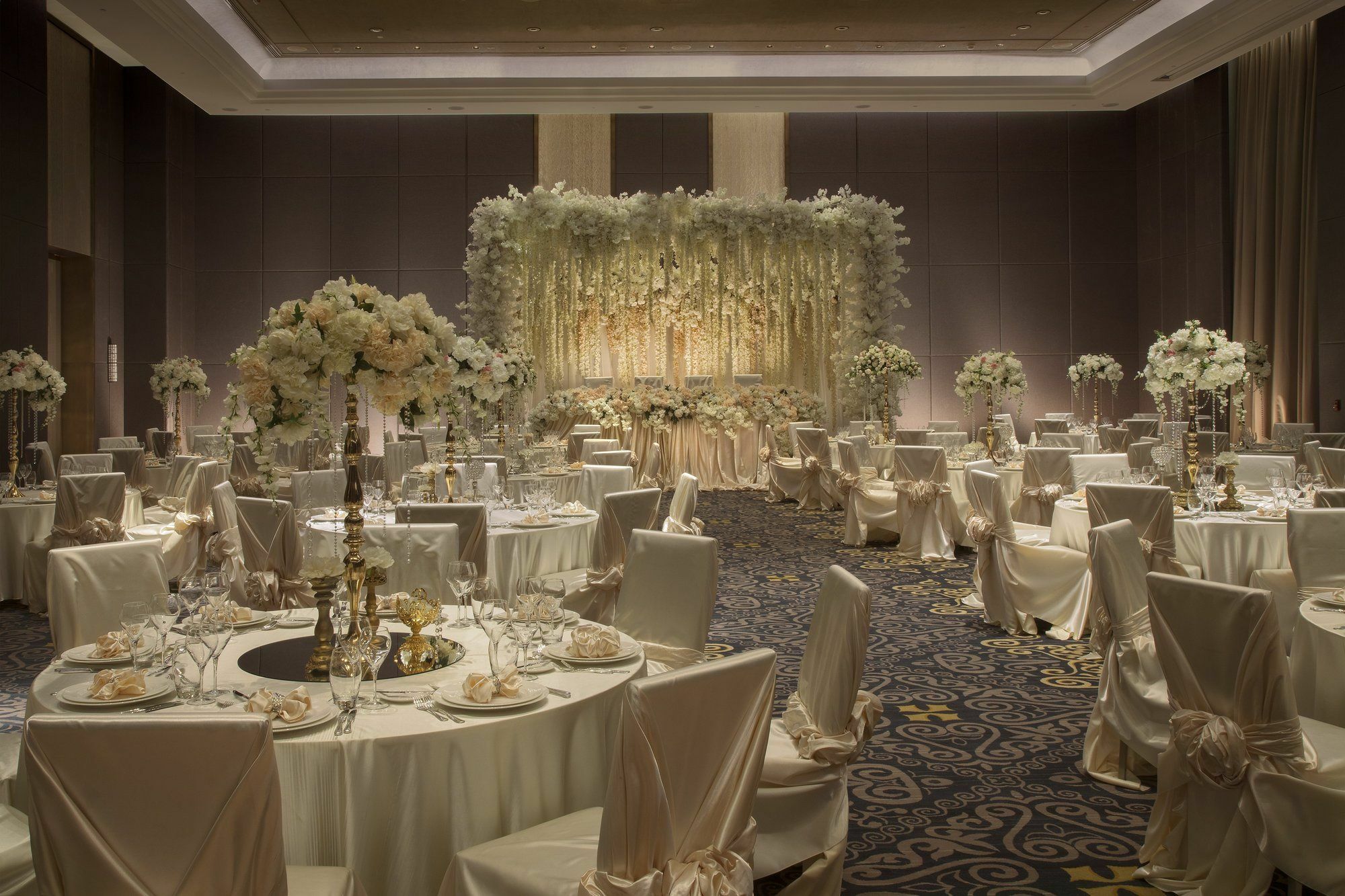 Отель The St. Regis Astana Экстерьер фото Wedding reception at The Westin, Singapore
